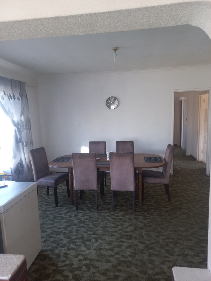 4 Bedroom Property for Sale in Nooitgedacht Western Cape